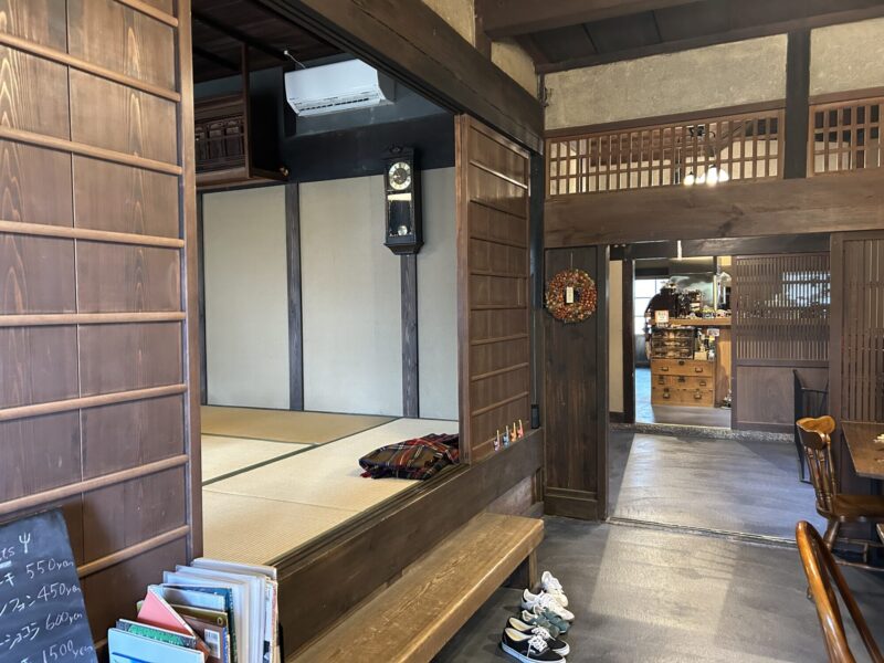 古民家カフェcafe noraの店内
